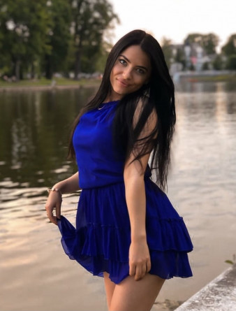 Девушка массажистка Карина , салон Карина 